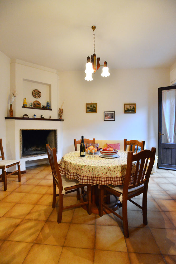 Izzhome Cozy Sunflowers Pula Exterior foto